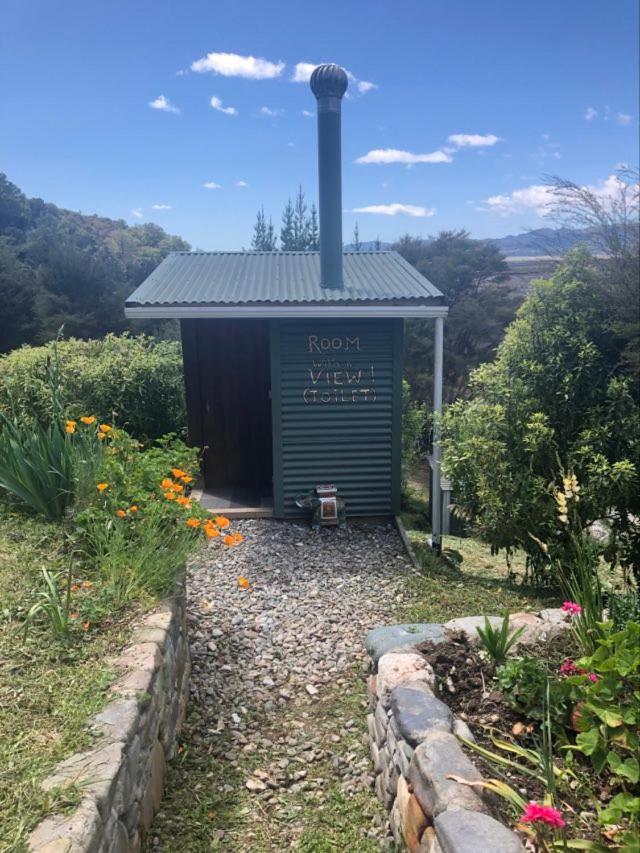 Sunrise Cabin At First Light Rangihaeata Retreat Takaka Exteriér fotografie