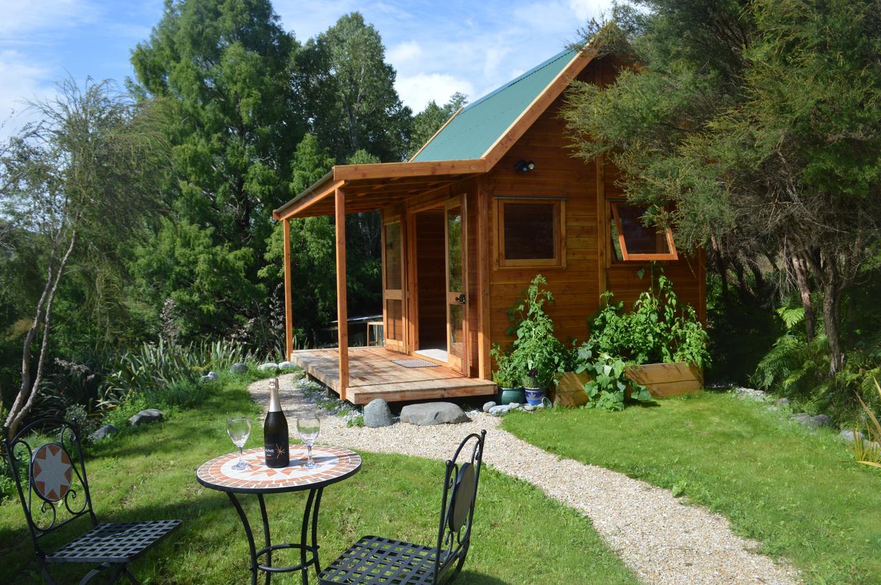Sunrise Cabin At First Light Rangihaeata Retreat Takaka Exteriér fotografie